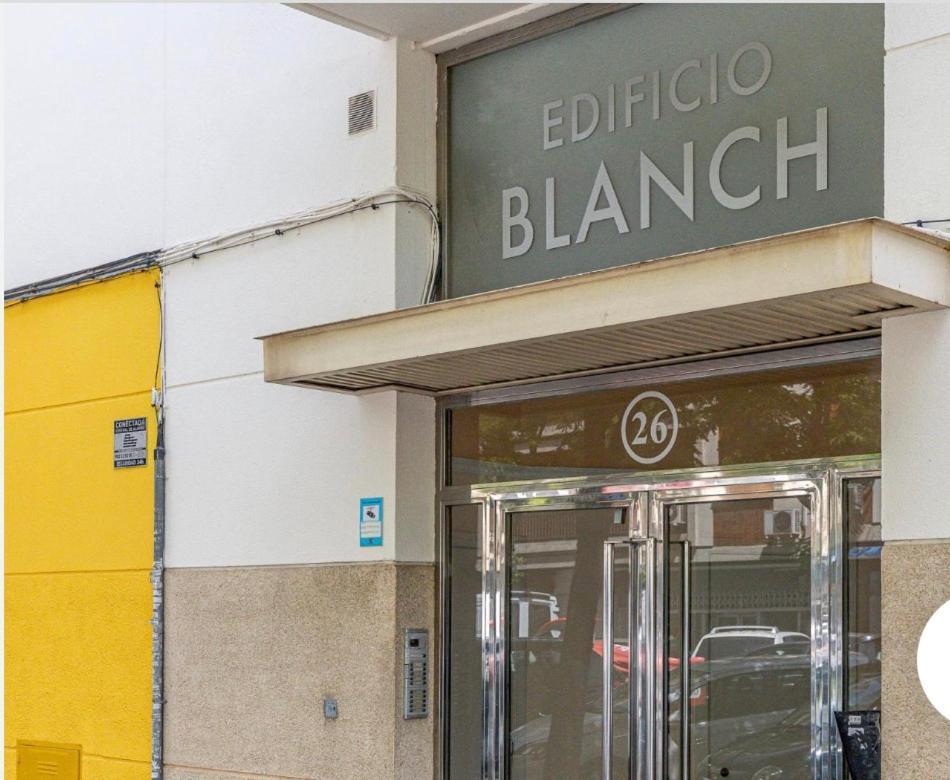 Exclusivo Duplex Con Terraza En Sevilla Luaran gambar