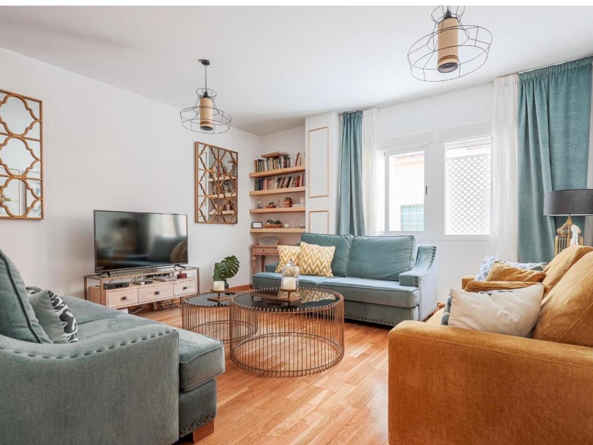 Exclusivo Duplex Con Terraza En Sevilla Luaran gambar