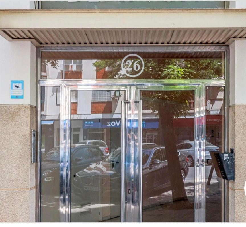 Exclusivo Duplex Con Terraza En Sevilla Luaran gambar