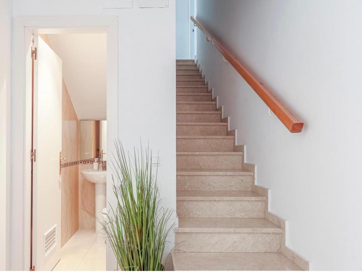 Exclusivo Duplex Con Terraza En Sevilla Luaran gambar