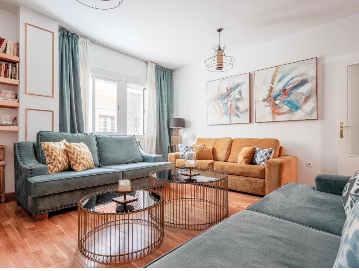 Exclusivo Duplex Con Terraza En Sevilla Luaran gambar