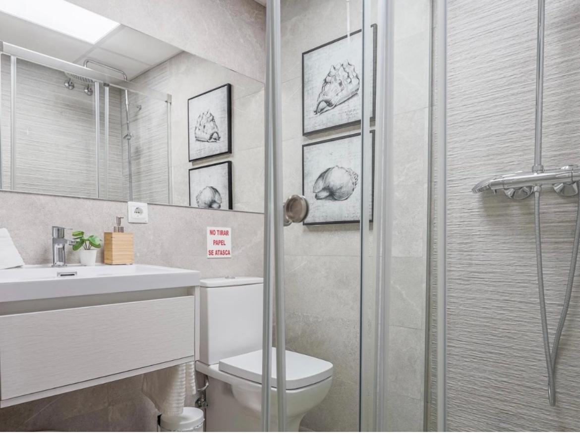 Exclusivo Duplex Con Terraza En Sevilla Luaran gambar